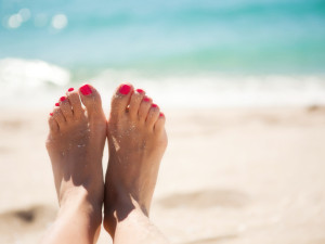 Come avere piedi perfetti per tutta l’estate